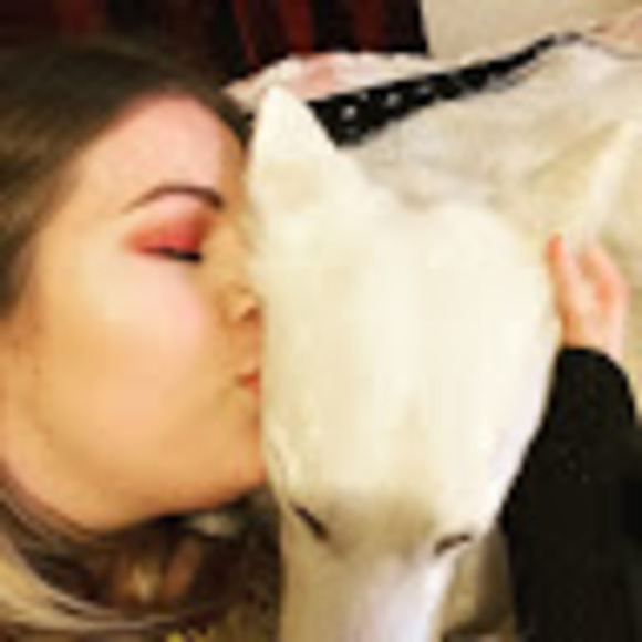 Meet your Posher, Heather - Picture 1 of 1